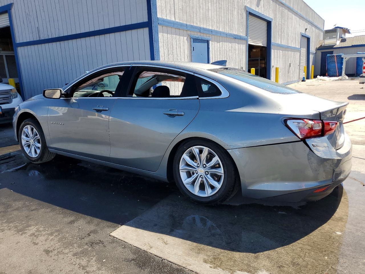 2025 Chevrolet Malibu Lt - Фото 2