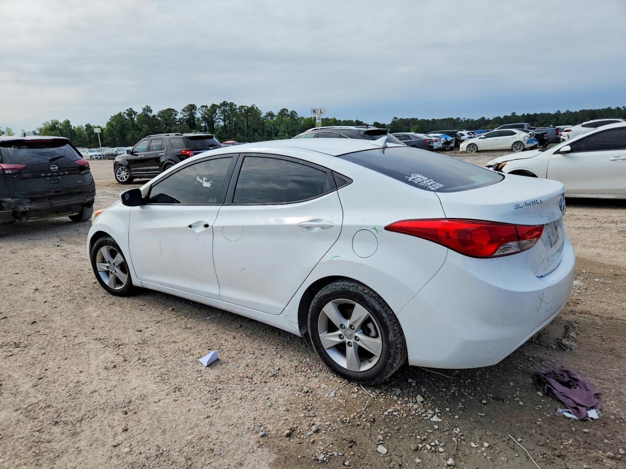 2013 Hyundai Elantra Gls - Image 2