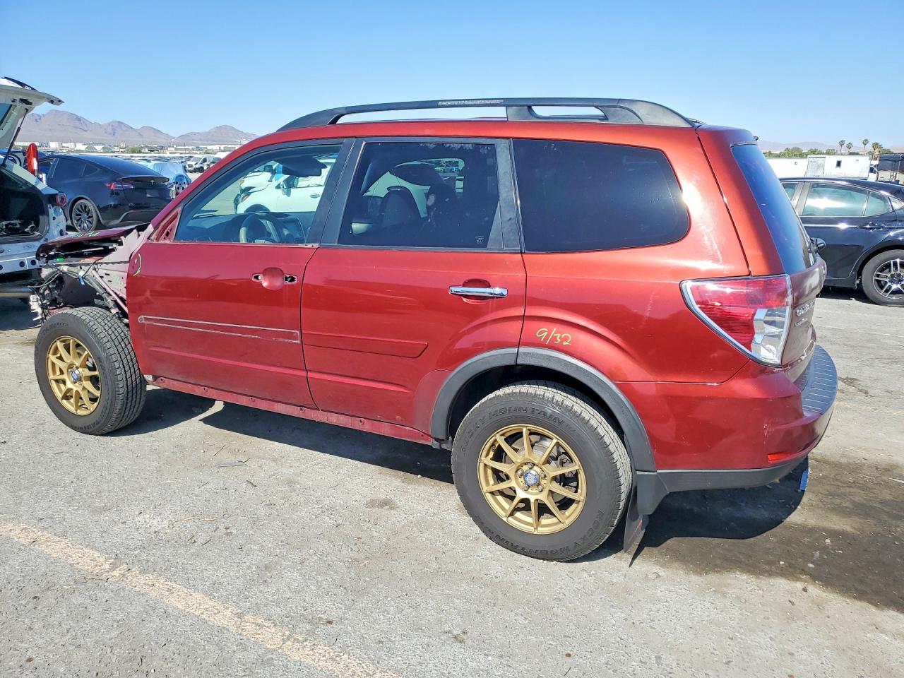 2010 Subaru Forester 2.5X Premium - Фото 2