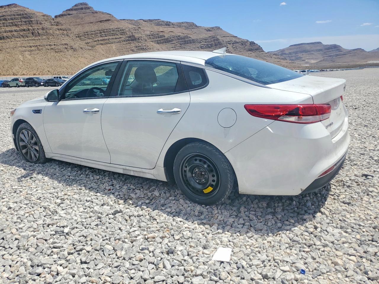 2017 Kia Optima Lx - Фото 2