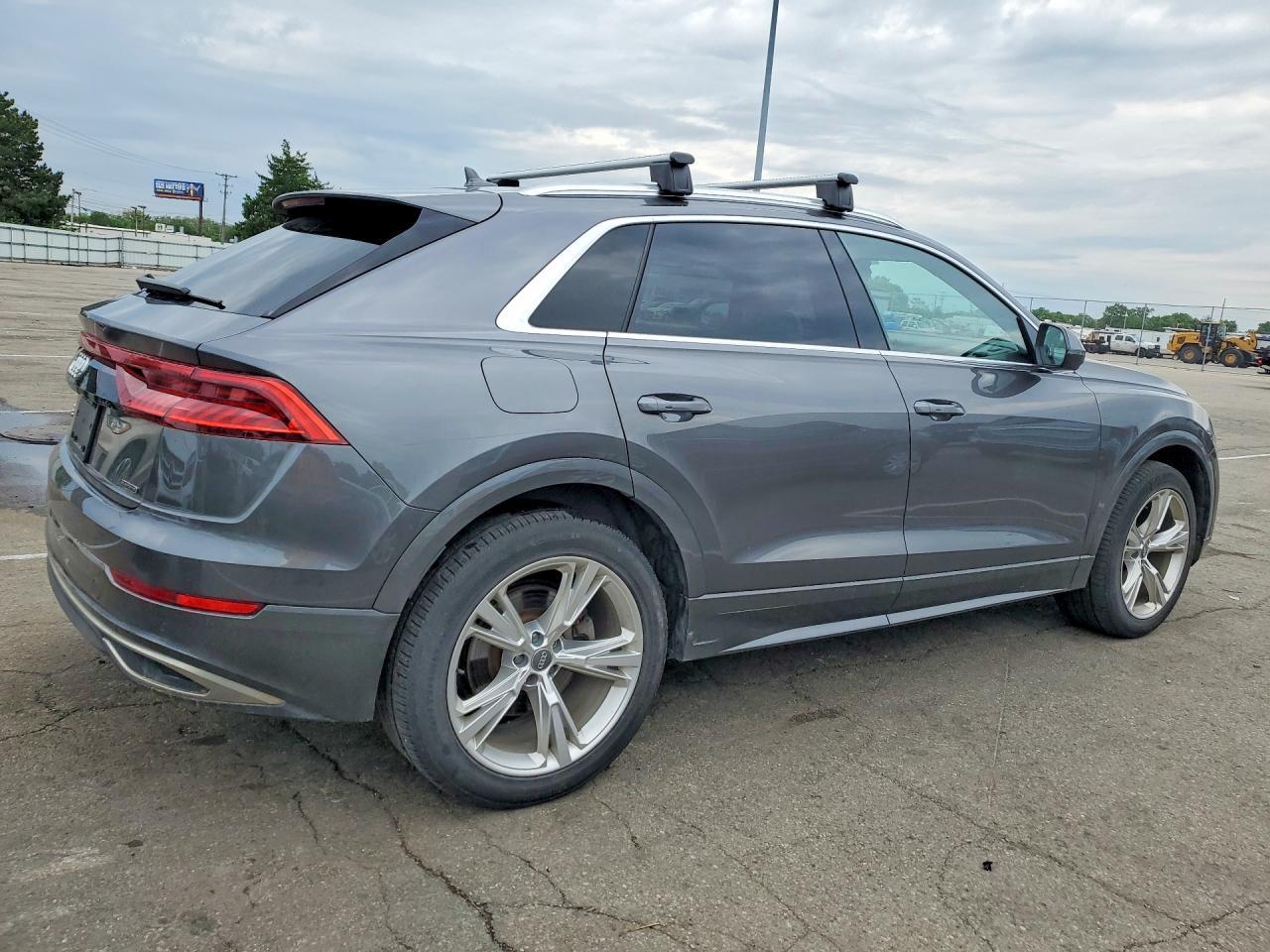2019 Audi Q8 Premium - Image 3