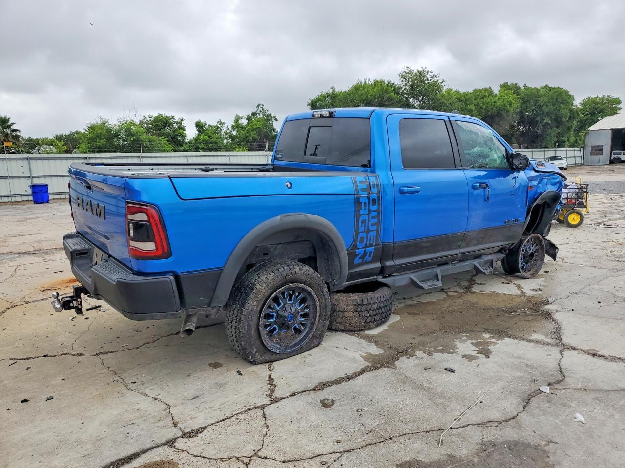 2020 Ram 2500 Powerwagon - Image 3