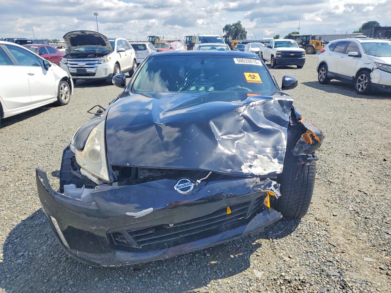 2017 Nissan 370Z Base - Image 5
