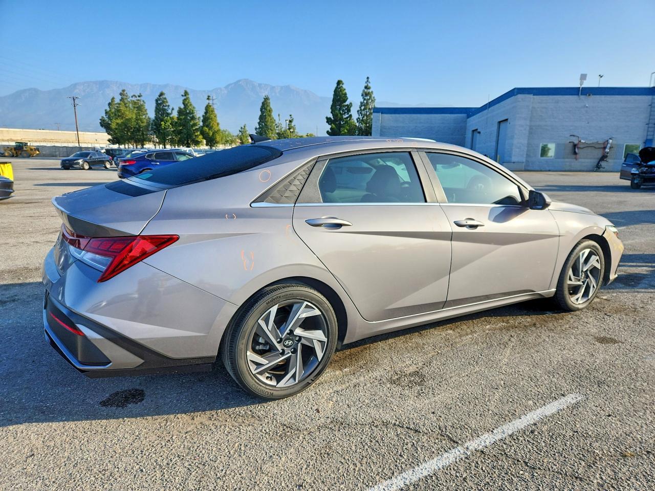 2024 Hyundai Elantra Sel - Image 3