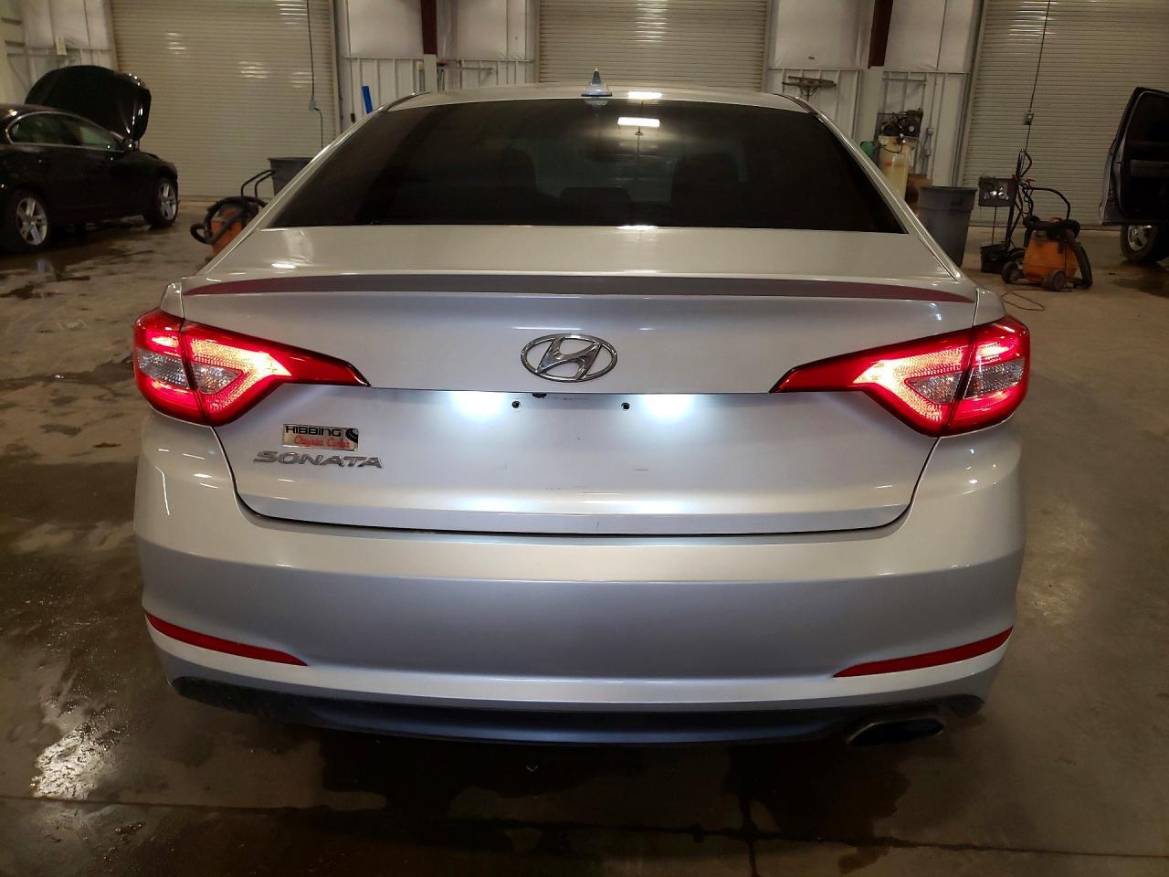 2016 Hyundai Sonata Se - Image 6