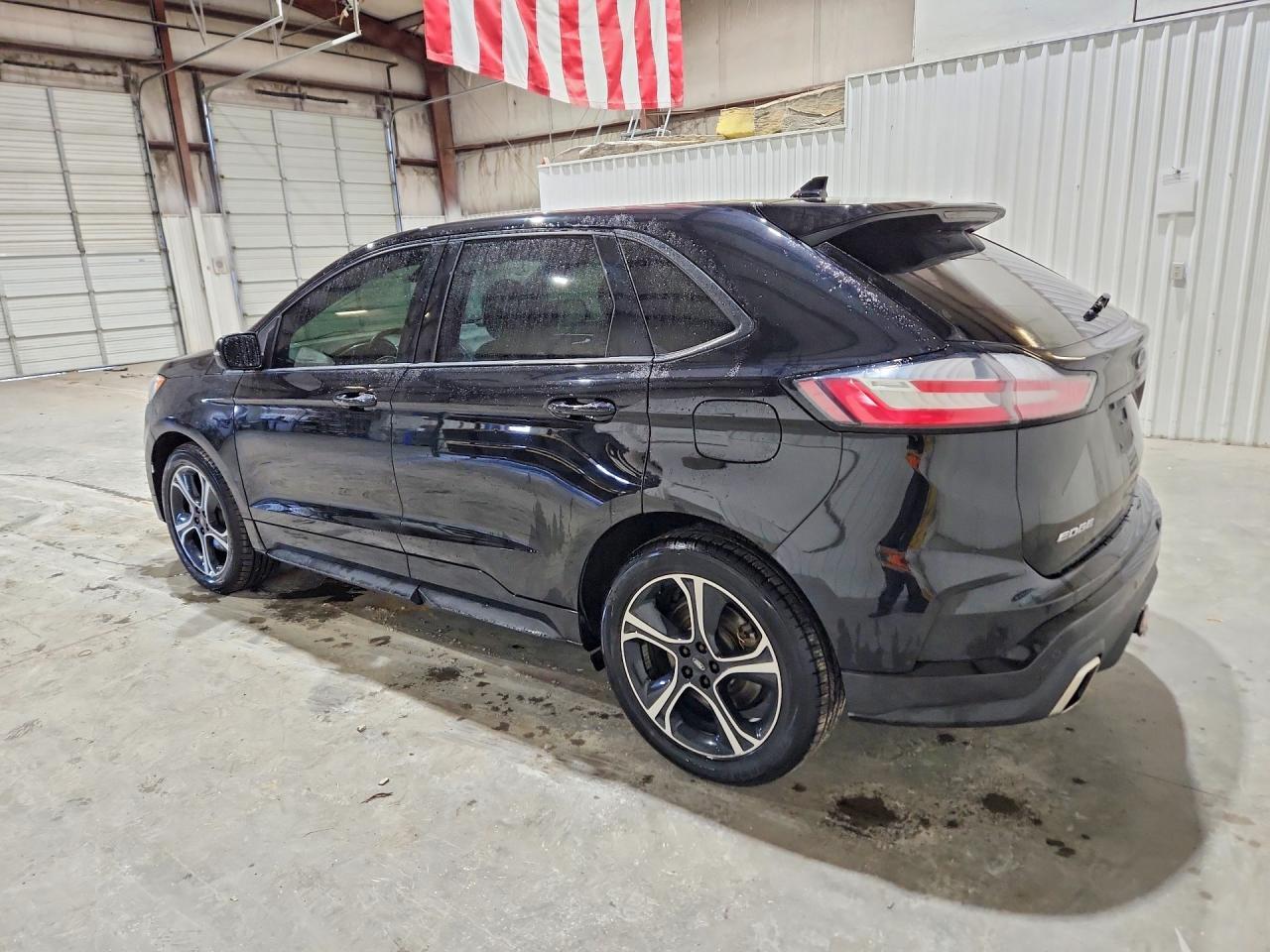 2019 Ford Edge St - Image 2