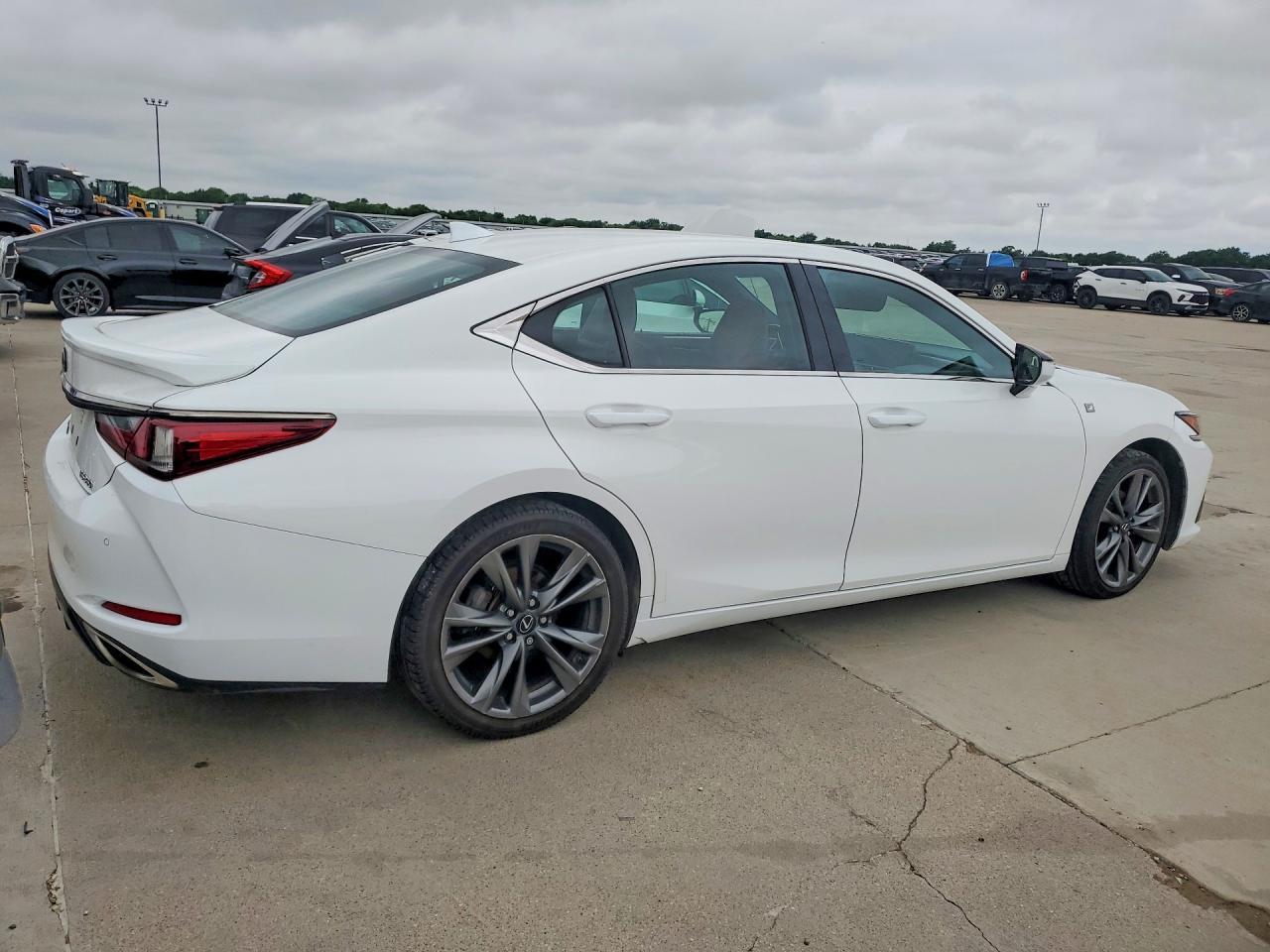 2021 Lexus Es 350 F Sport - Image 3