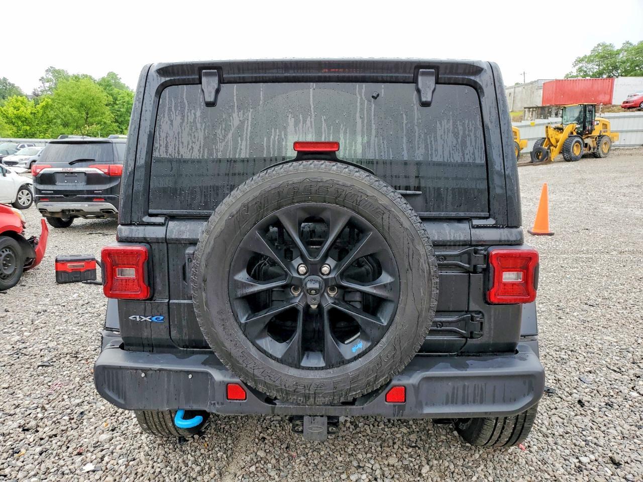 2023 Jeep Wrangler Sahara 4Xe - Фото 6