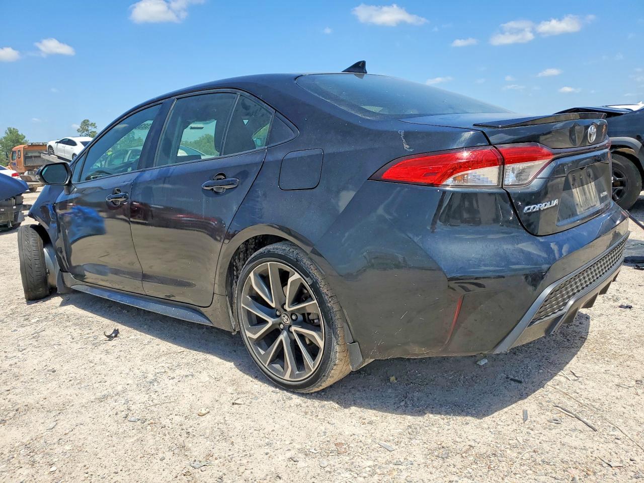 2021 Toyota Corolla Se - Фото 2