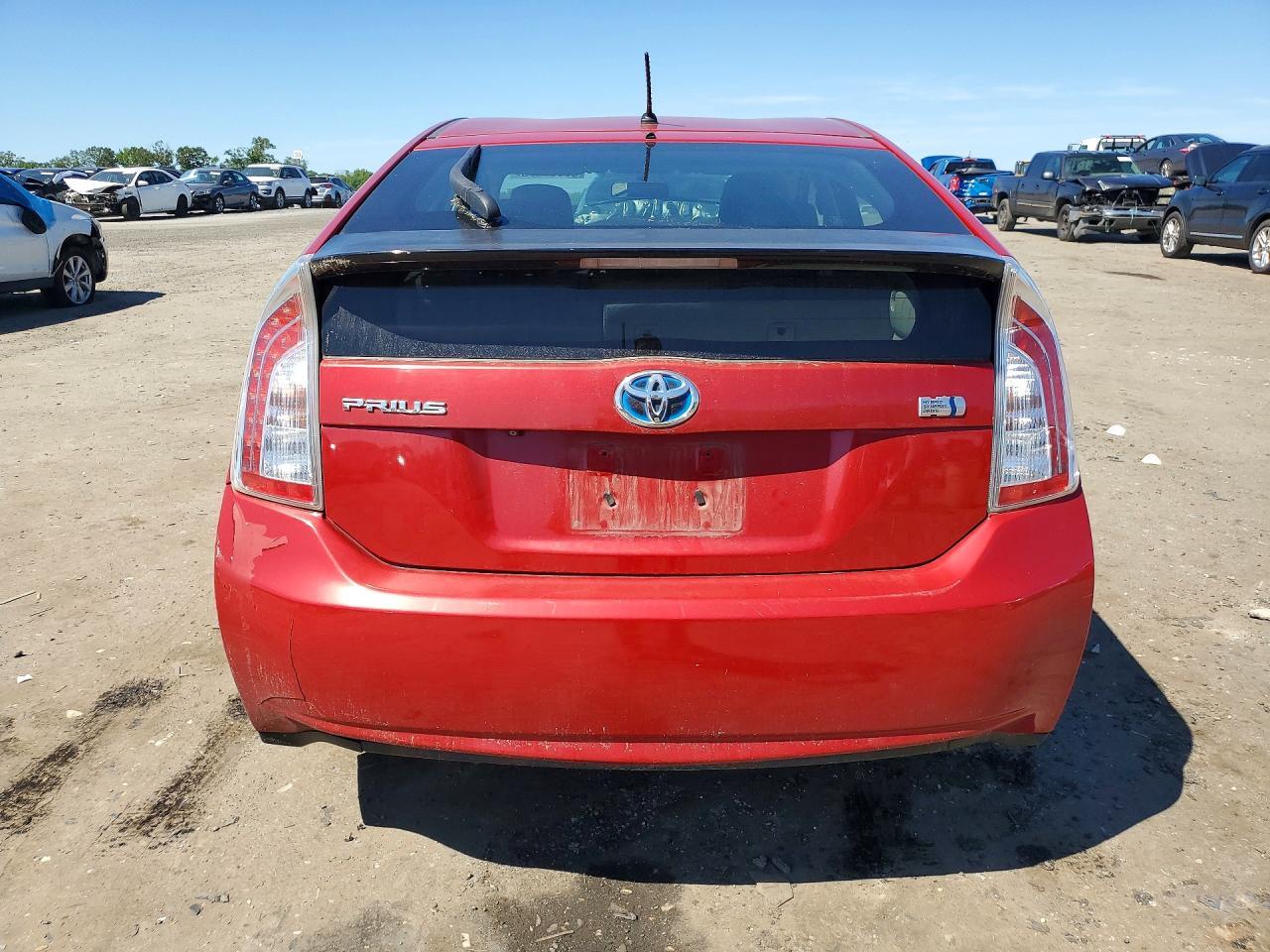 2015 Toyota Prius Two - Фото 6