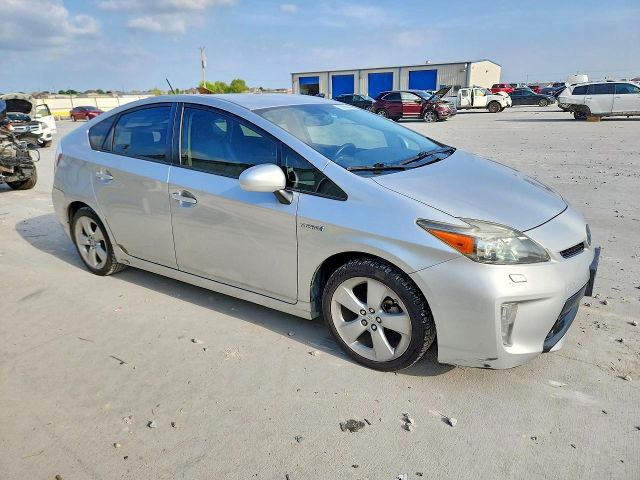 2012 Toyota Prius Hyb - Image 4