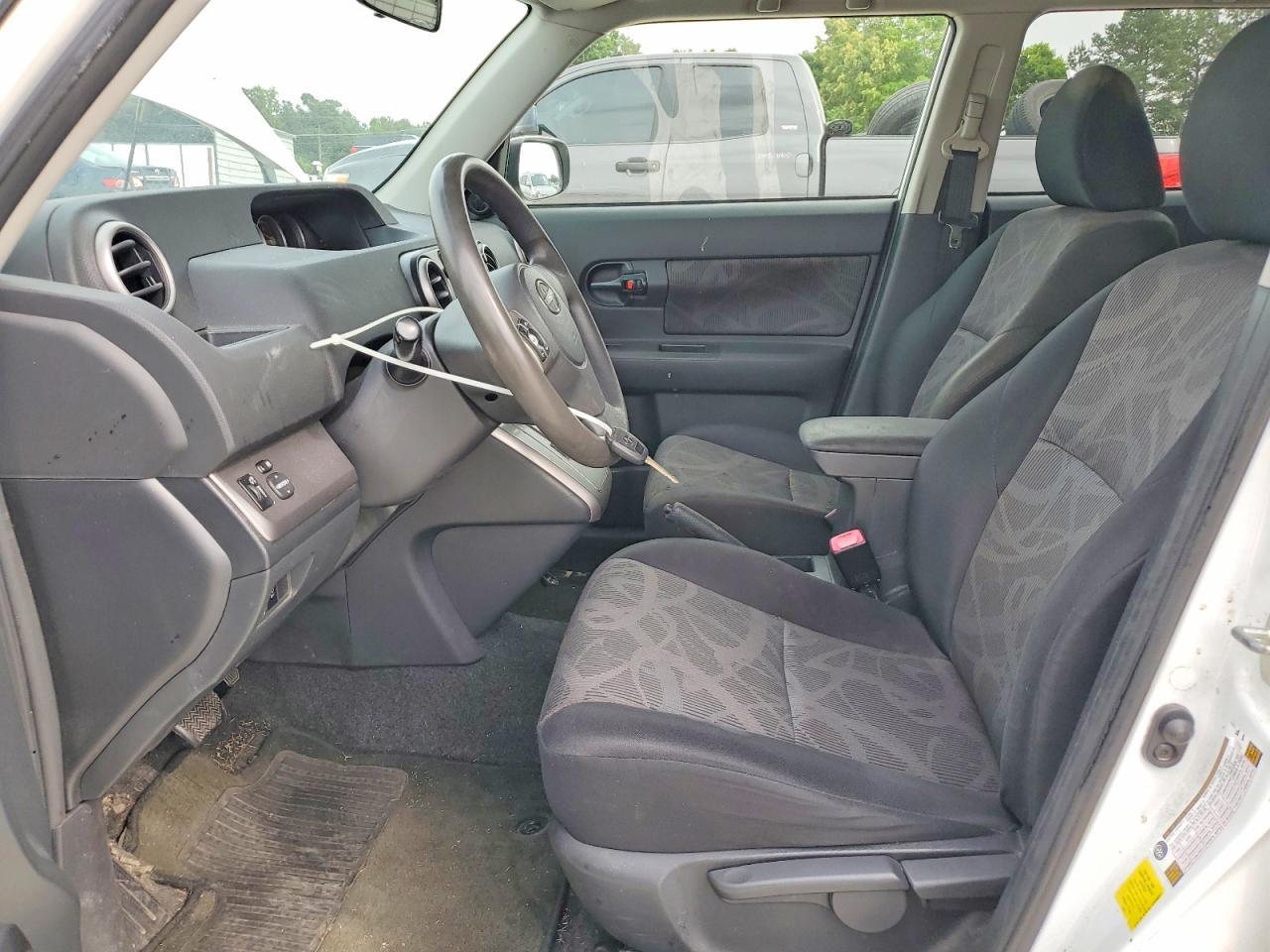 2015 Scion Xb Base - Фото 7