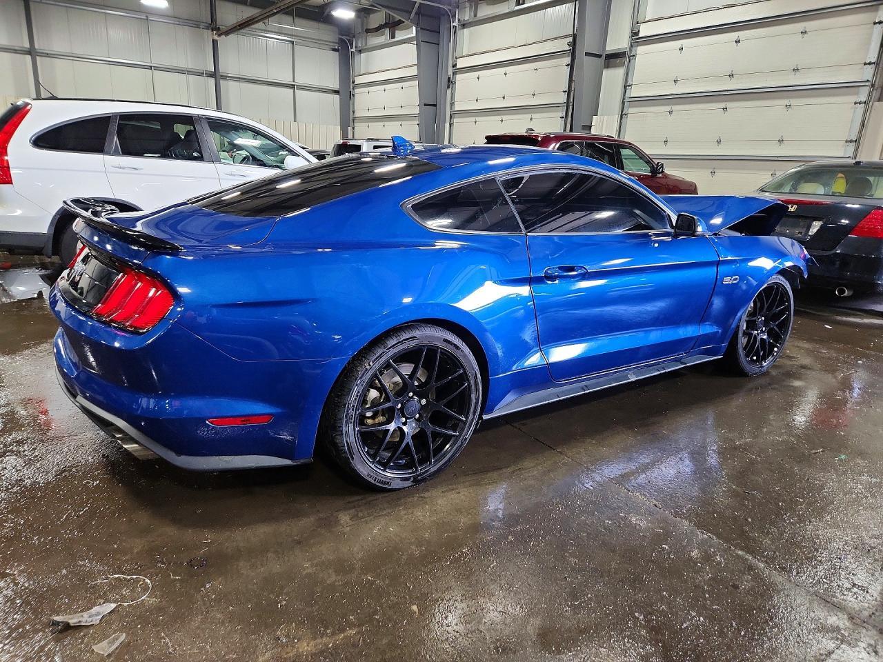2023 Ford Mustang Gt - Фото 3