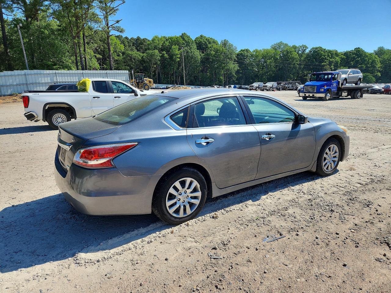 2014 Nissan Altima 2.5 S - Фото 3