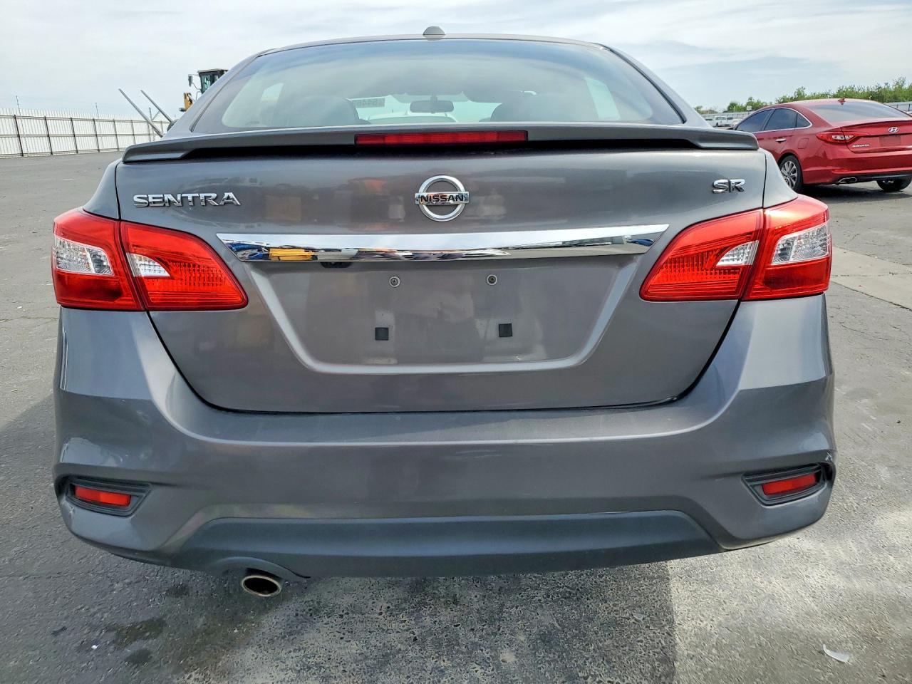 2019 Nissan Sentra Sr - Image 6