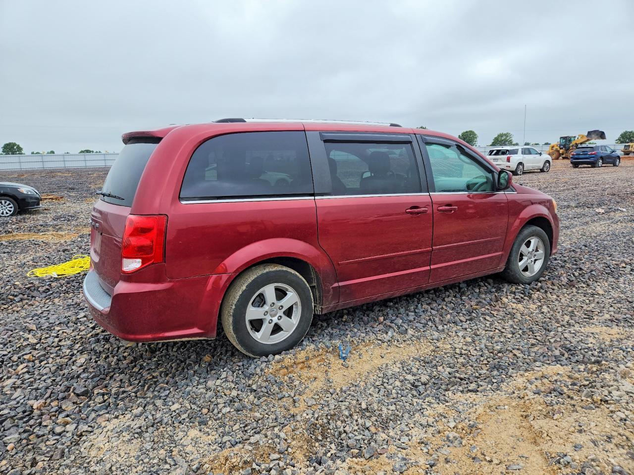 2011 Dodge G Carv Se - Image 3