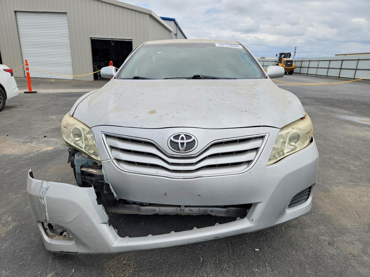 2010 Toyota Camry Le - Фото 5