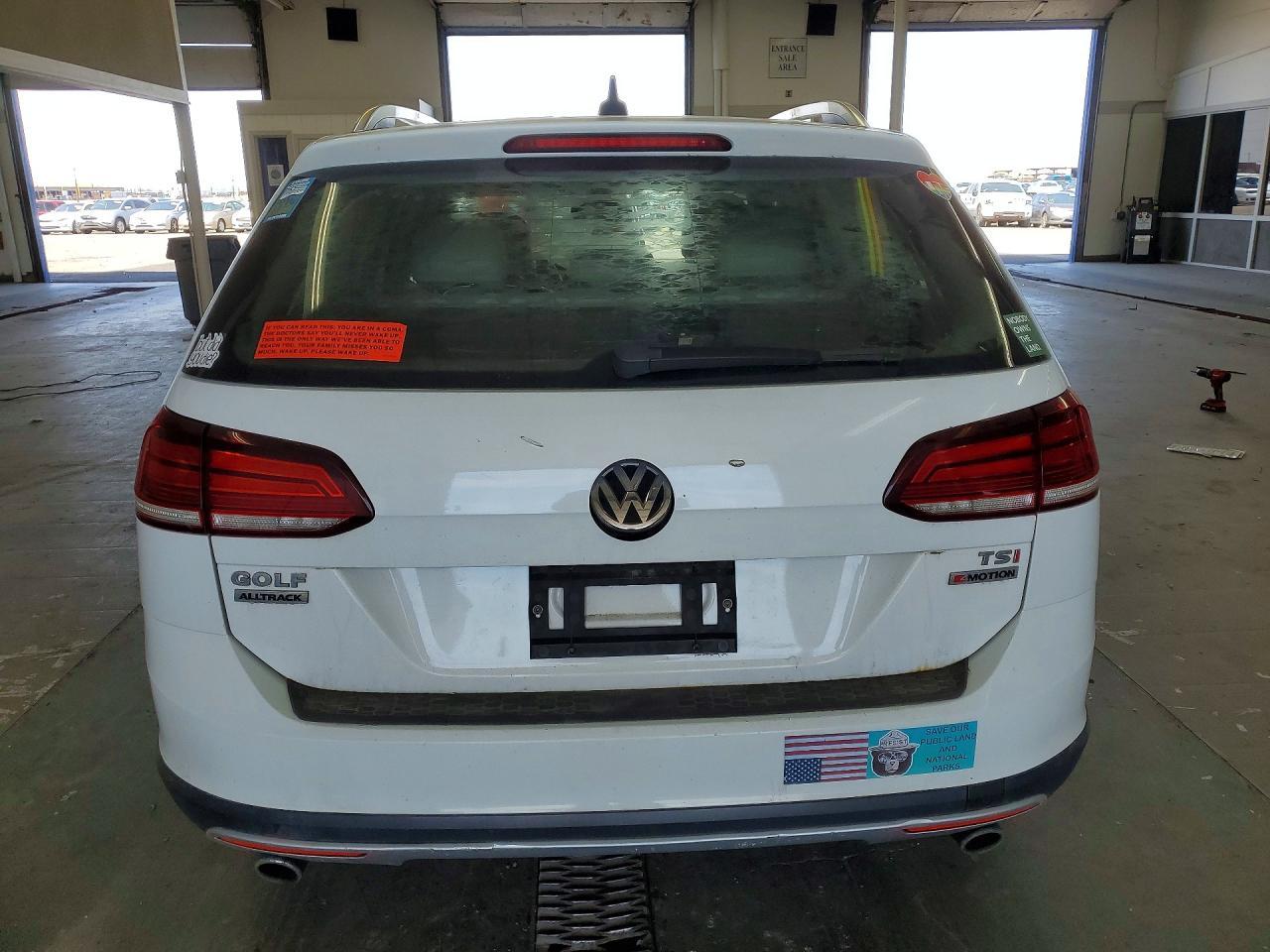 2018 Volkswagen Golf Alltrack S - Image 6