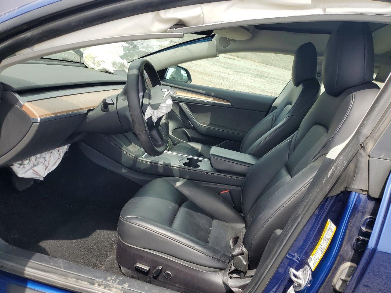 2022 Tesla Model 3 - Image 7