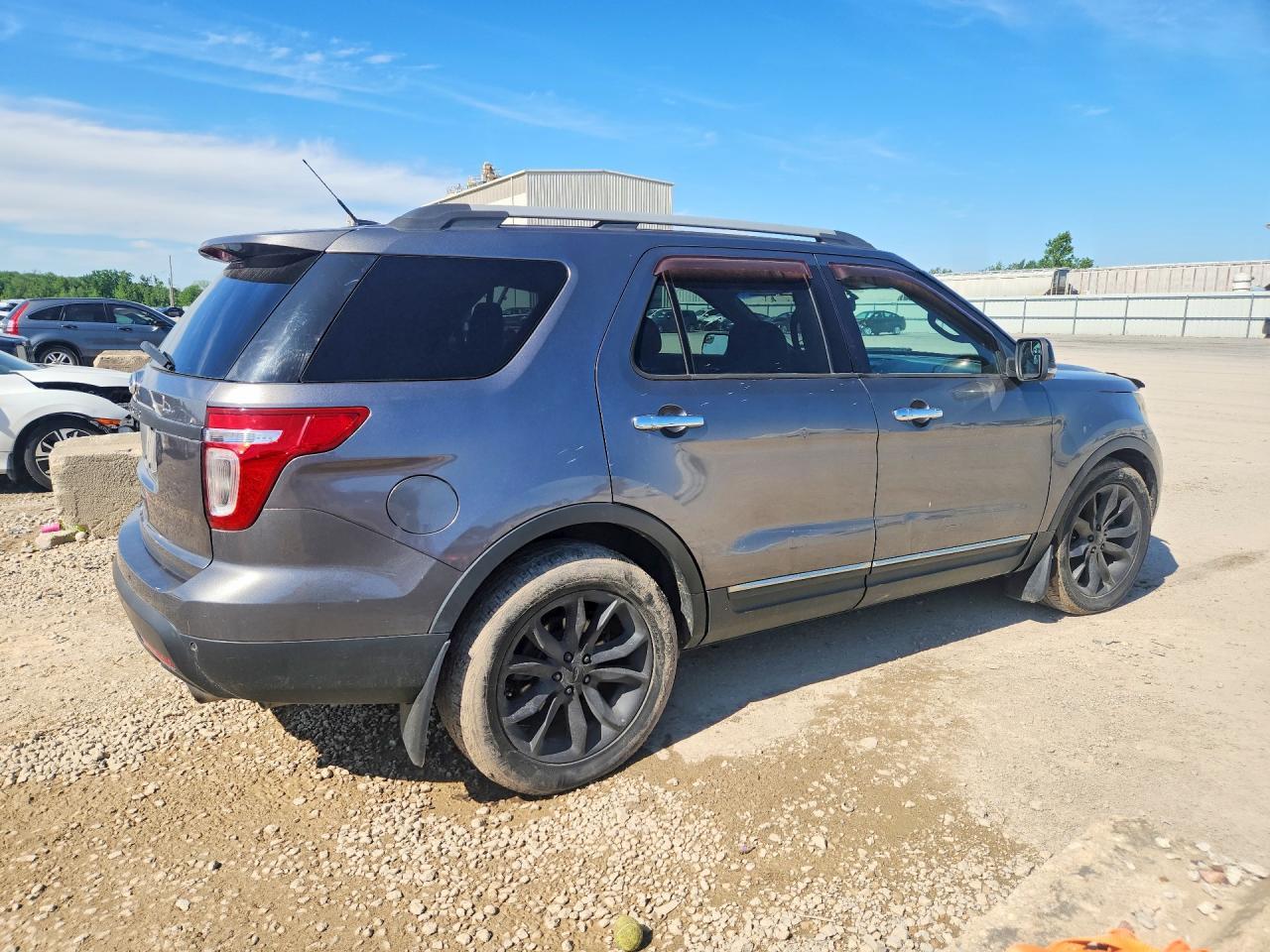 2012 Ford Explorer Xlt - Image 3