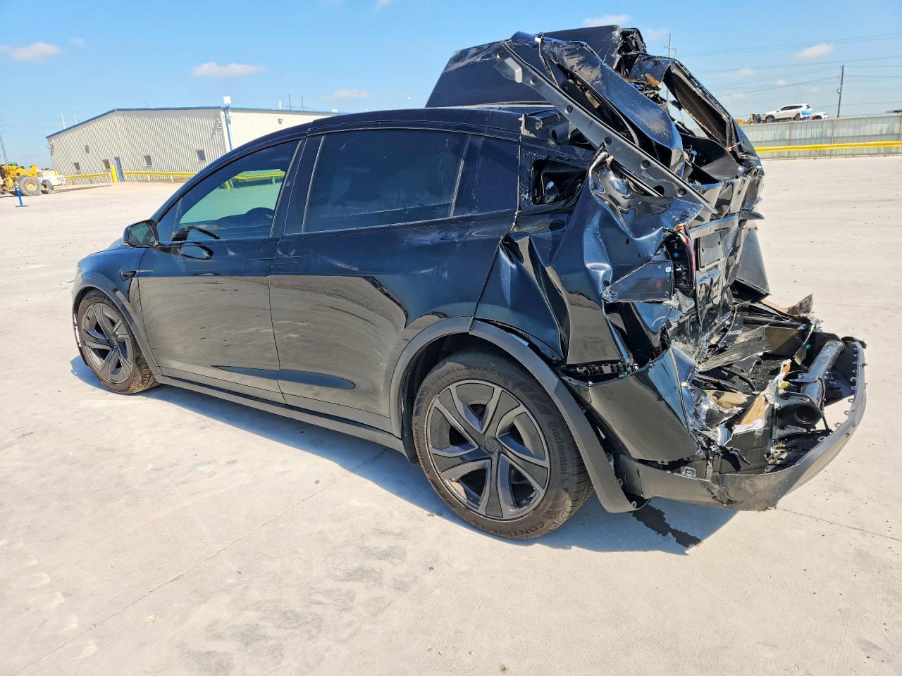 2026 Tesla Model X - Фото 2