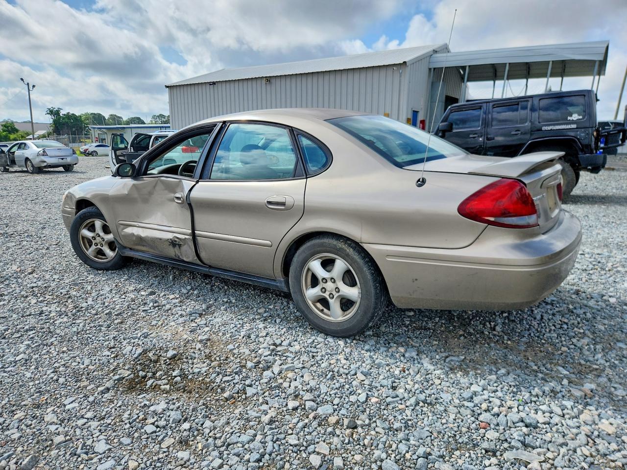 2004 Ford Taurus Se - Фото 2