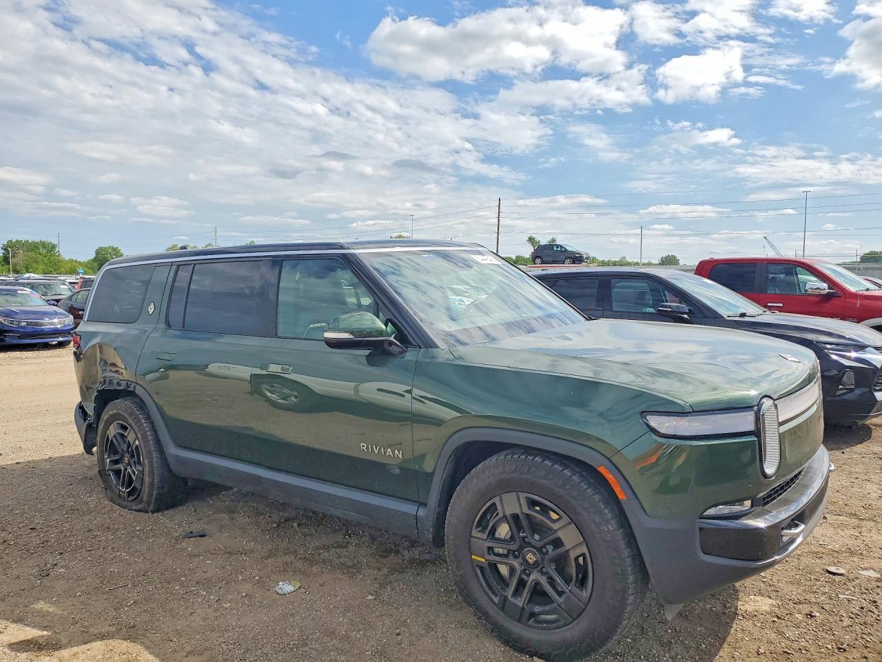 2024 Rivian R1S Adventure - Image 4