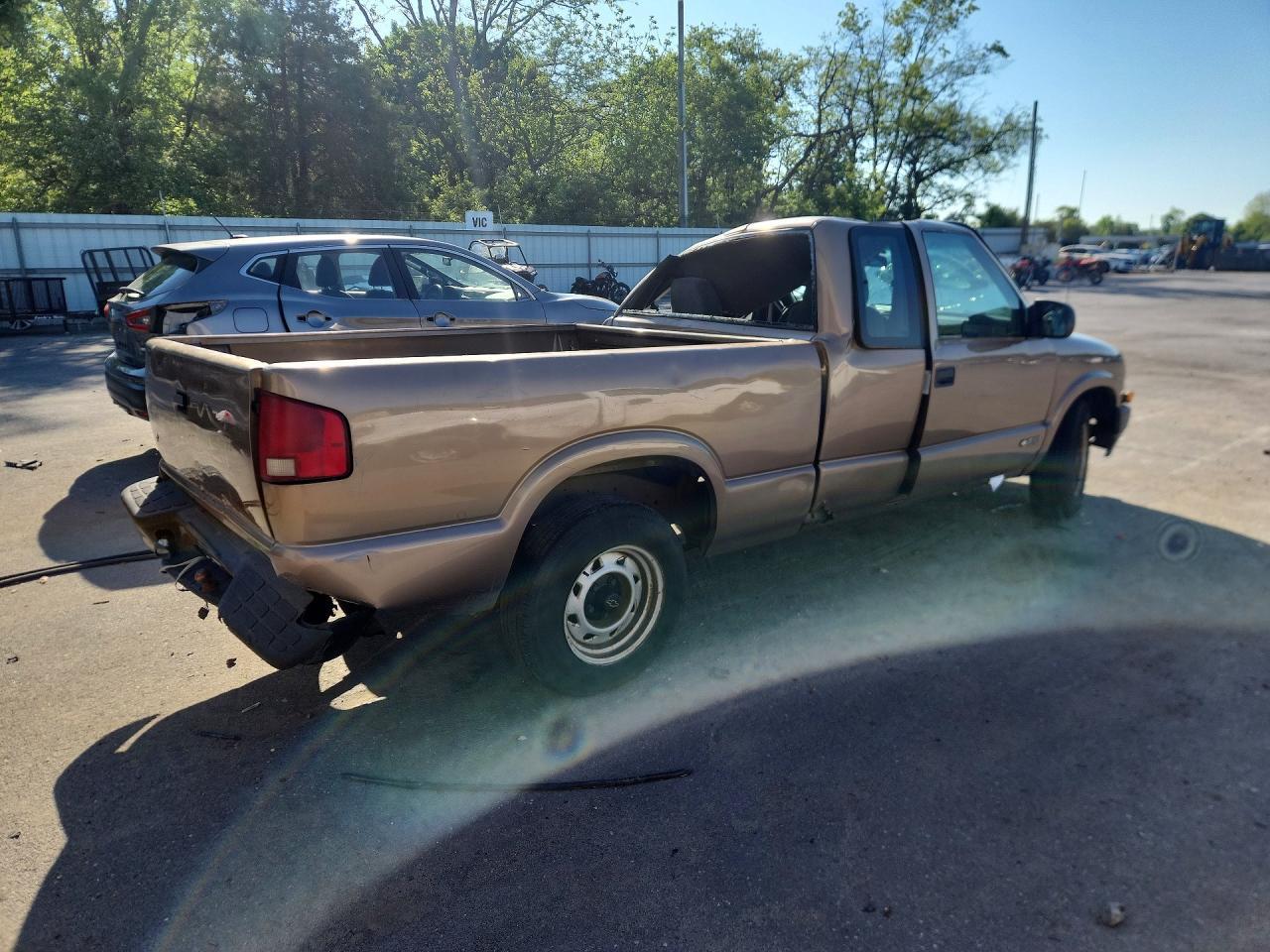 2002 Chevrolet S Truck S10 - Image 3