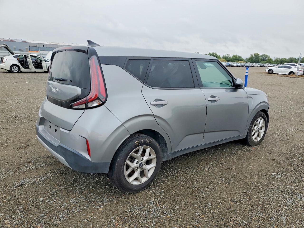 2023 Kia Soul Lx - Image 3