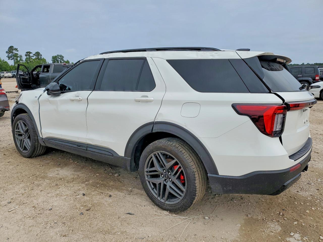 2025 Ford Explorer St-Line - Фото 2