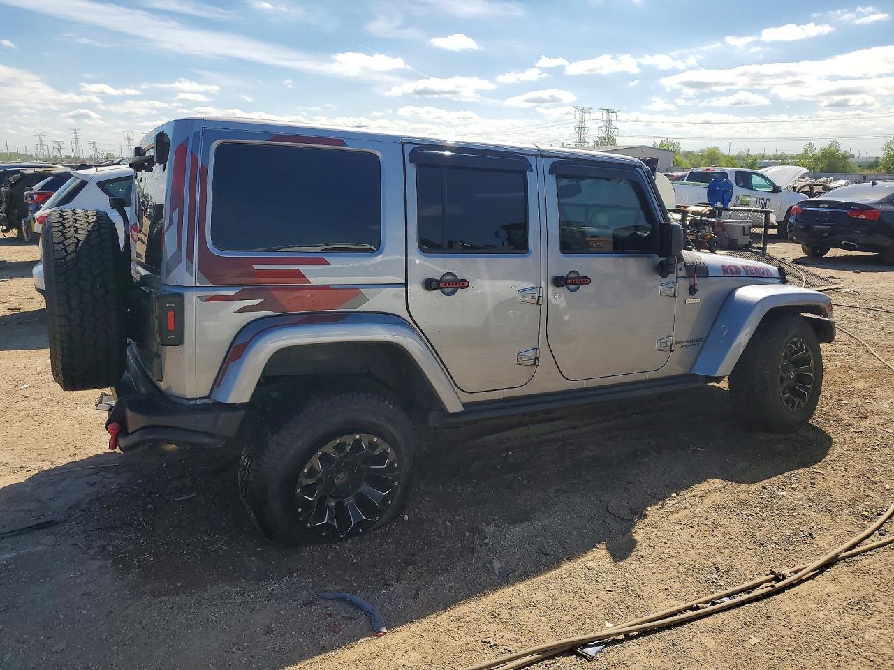2017 Jeep Wrangler Unlimited Sahara - Image 3