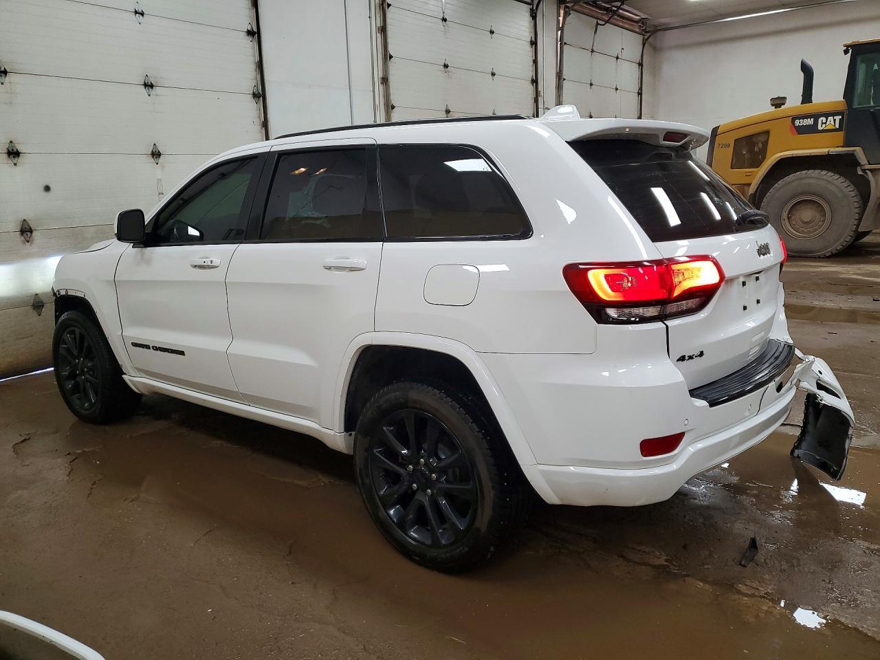 2017 Jeep Grand Cherokee Laredo - Фото 2