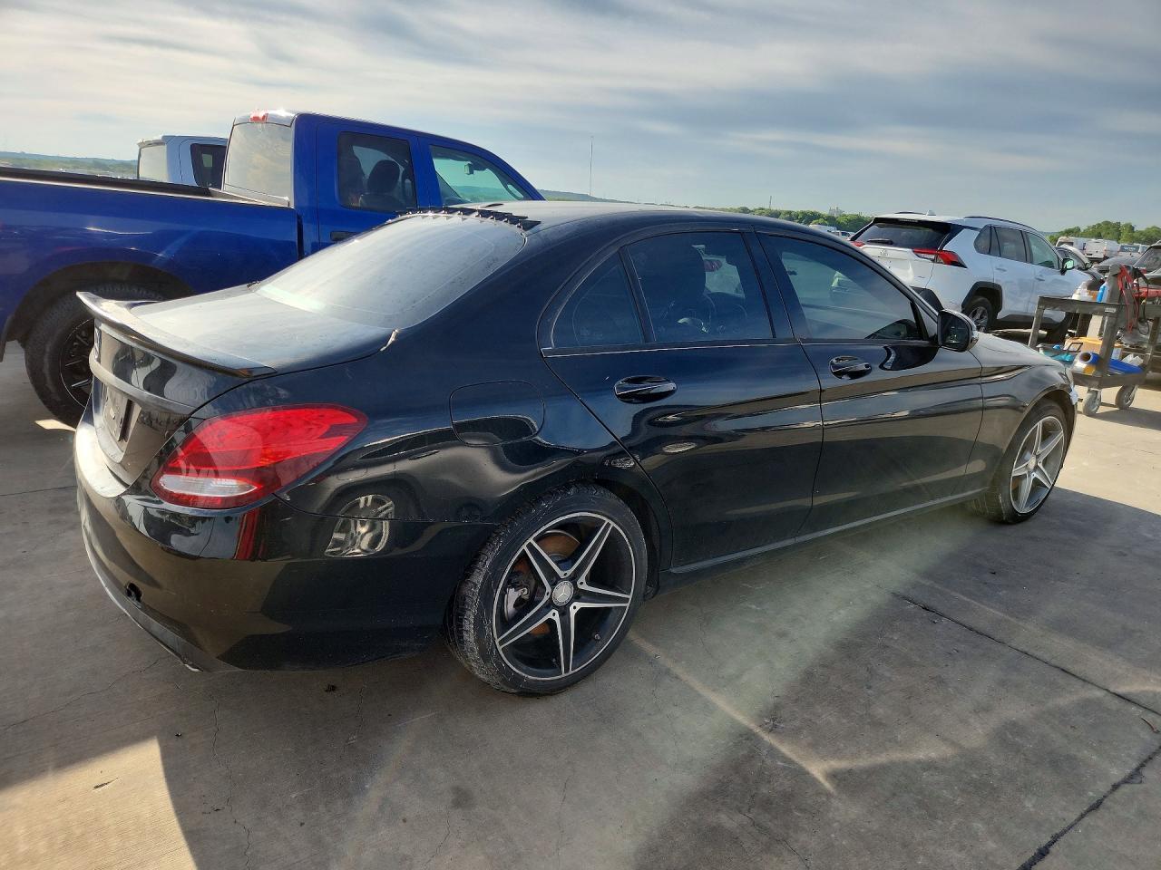 2016 Mercedes-Benz C 300 - Фото 3