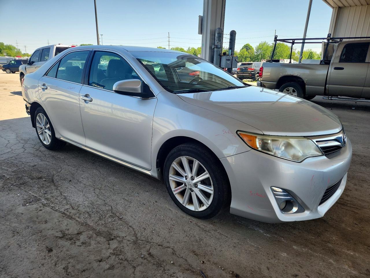2014 Toyota Camry Xle V6 - Фото 4