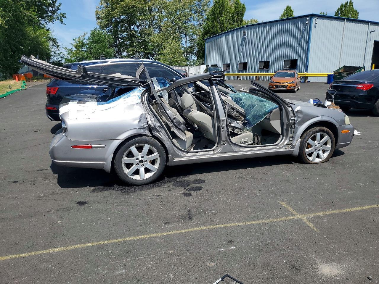 2003 Niss Maxima - Image 3