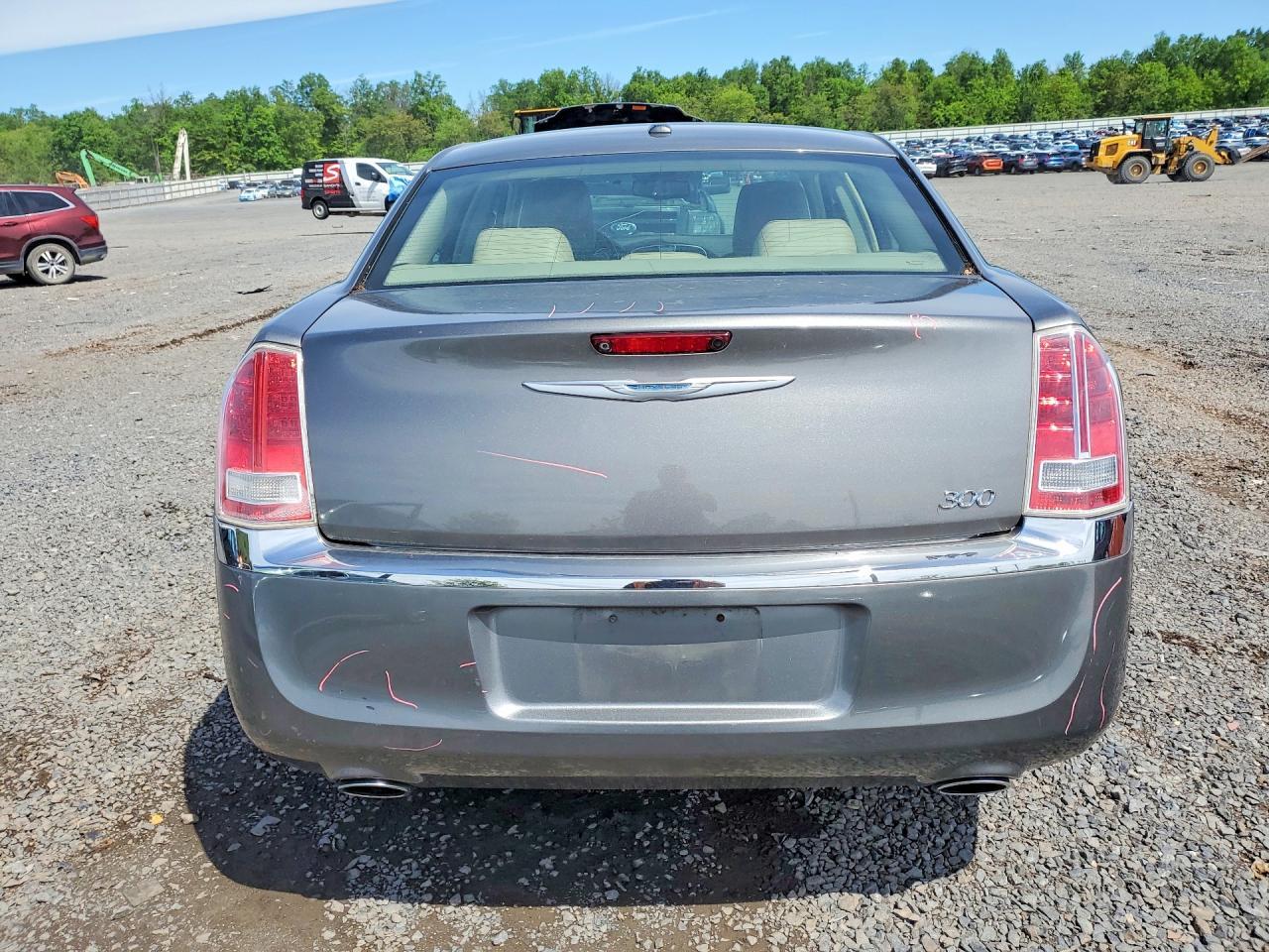 2012 Chry 300 Limite - Image 6