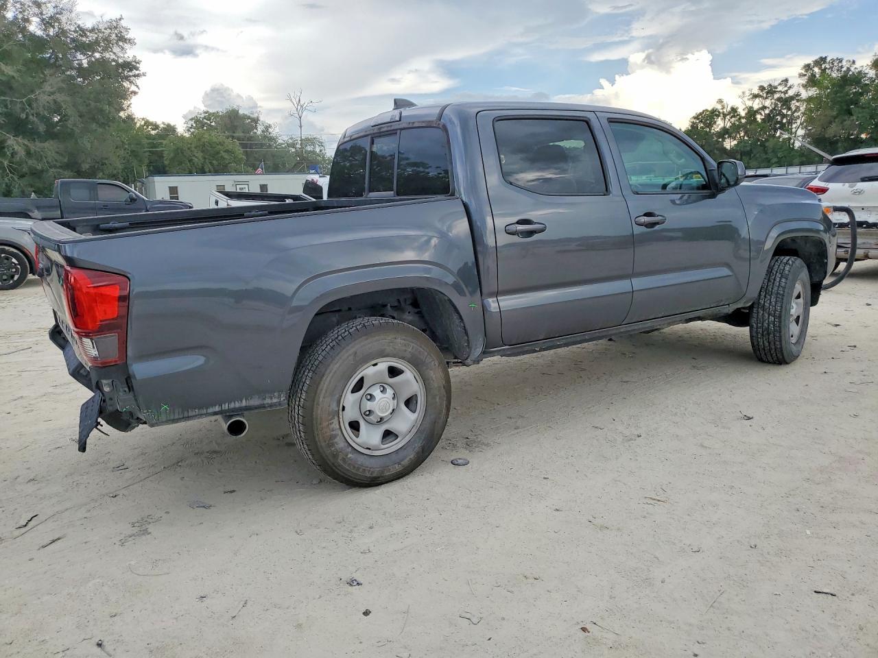 2022 Toyota Tacoma Sr V6 - Фото 3