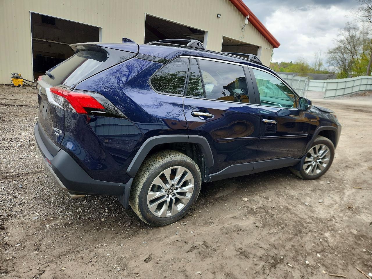 2024 Toyota Rav4 Limited - Фото 3