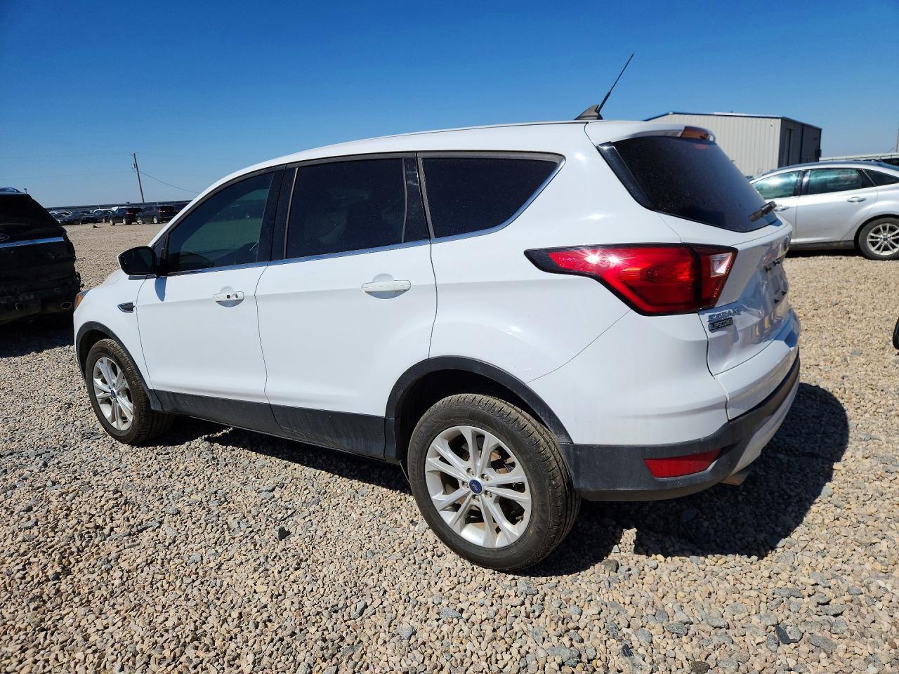 2019 Ford Escape Se - Фото 2