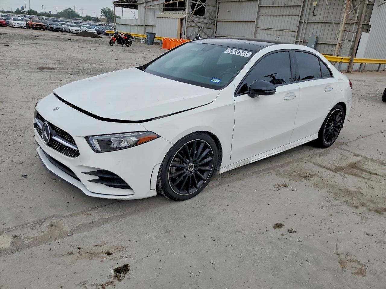 2022 Mercedes-Benz A 220