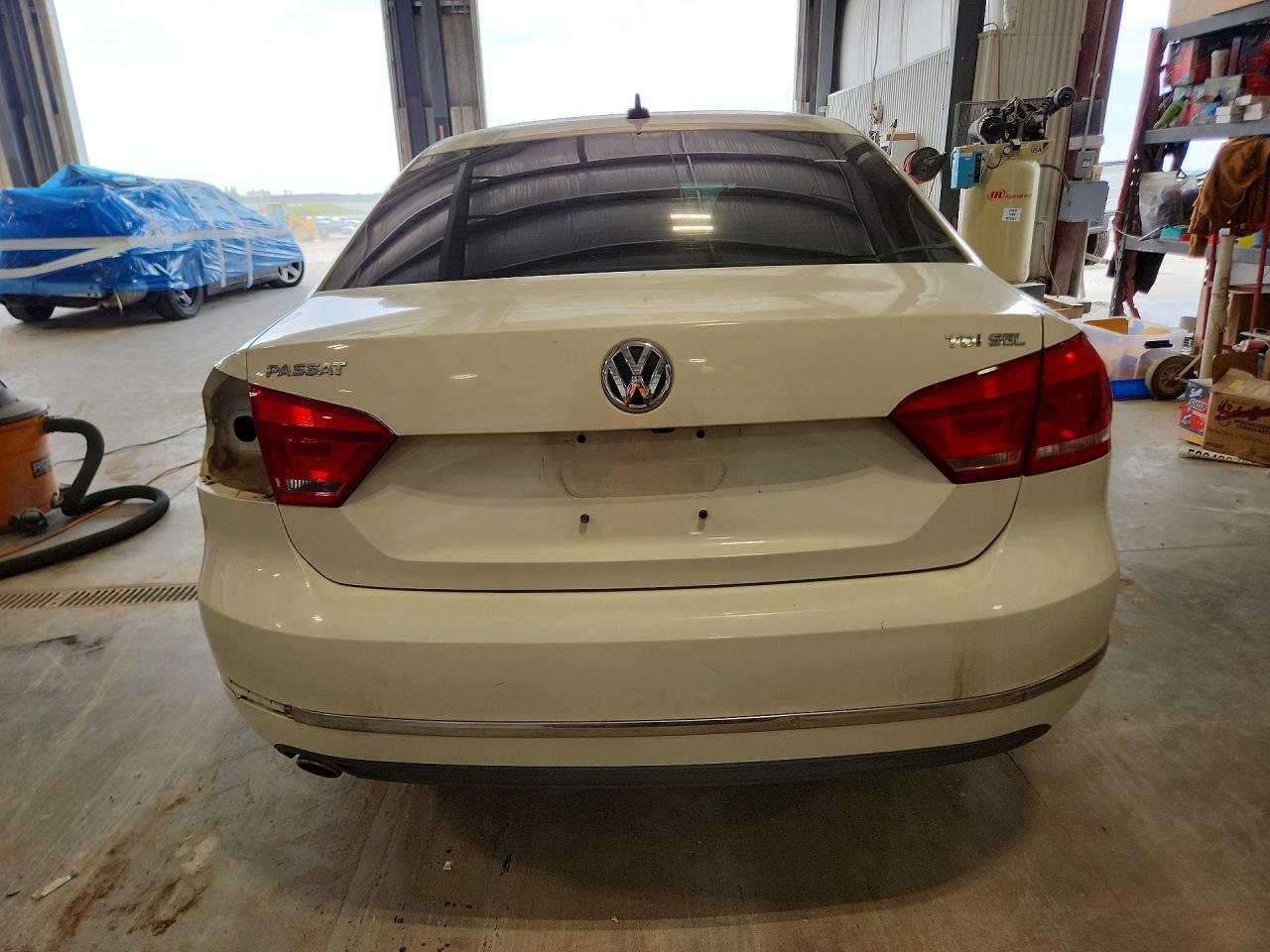 2013 Volkswagen Passat Sel - Фото 6