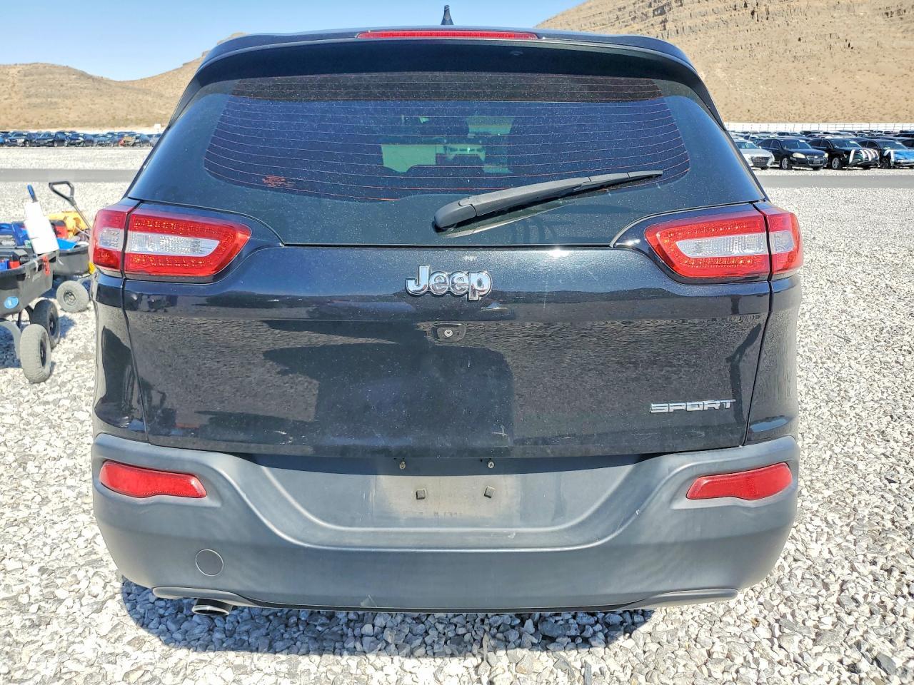 2016 Jeep Cherokee Sport - Image 6