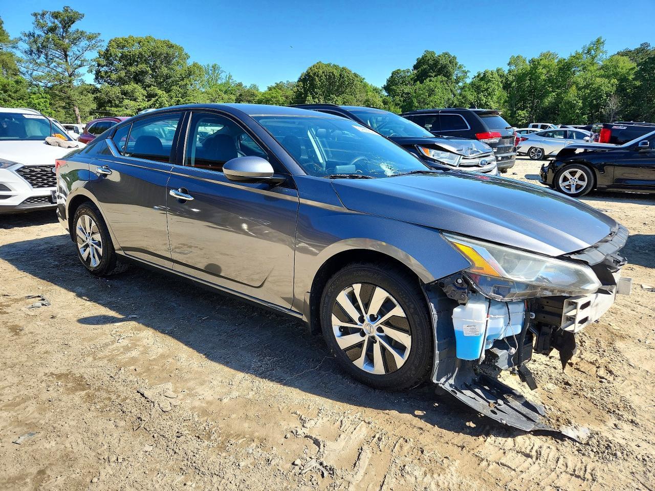 2019 Nissan Altima S - Фото 4