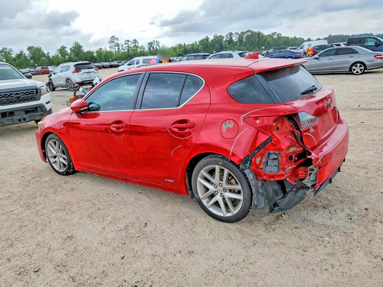 2014 Lexus Ct 200 - Image 2