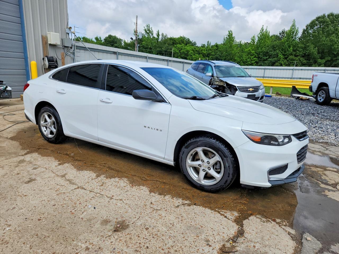 2016 Chevrolet Malibu Ls - Image 4