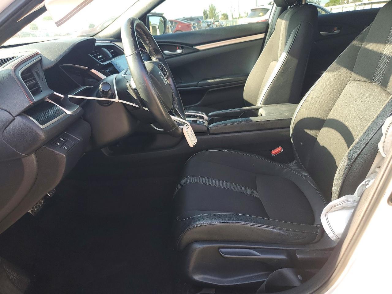 2020 Honda Civic Sport - Фото 7