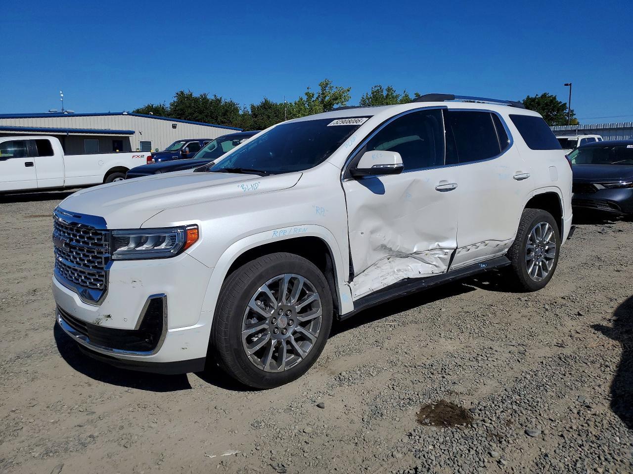 2023 GMC Acadia Denali