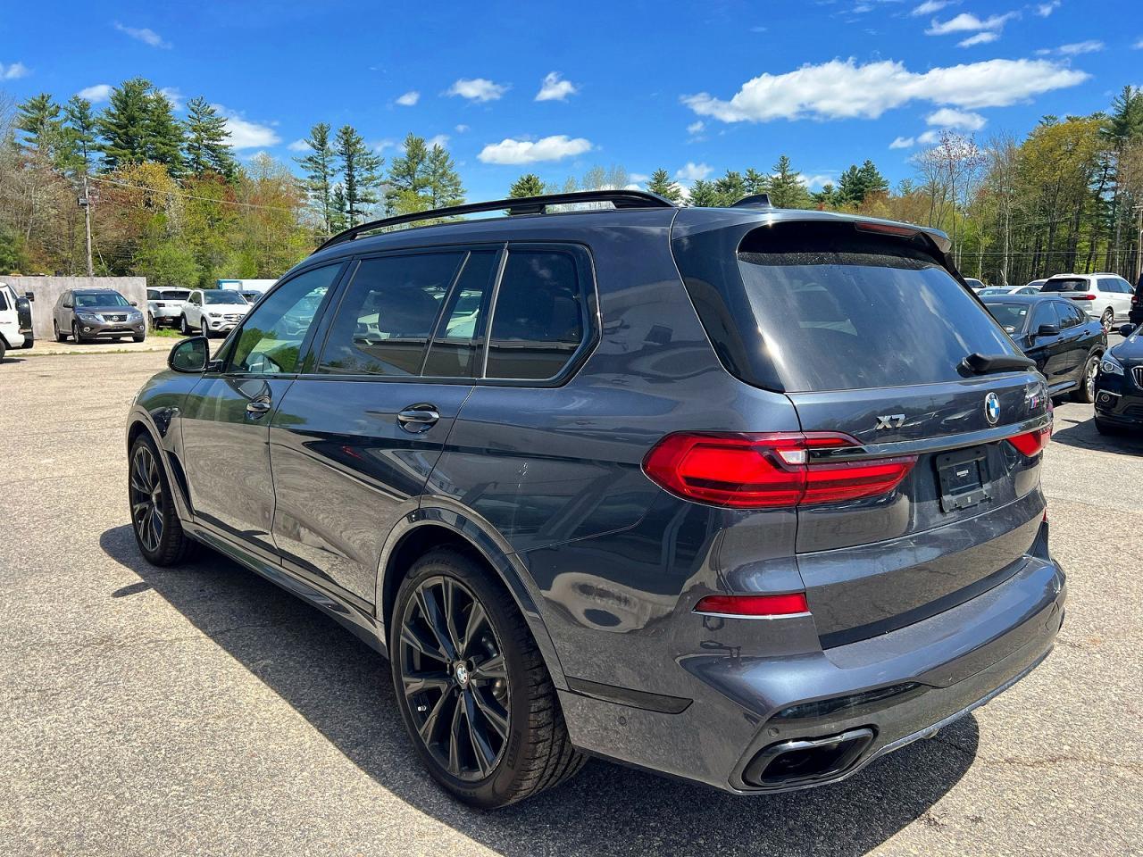 2022 BMW X7 M50I - Фото 3