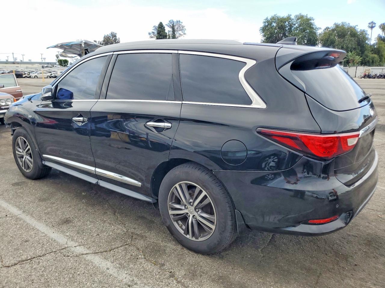 2018 Infiniti Qx60 Base - Image 2