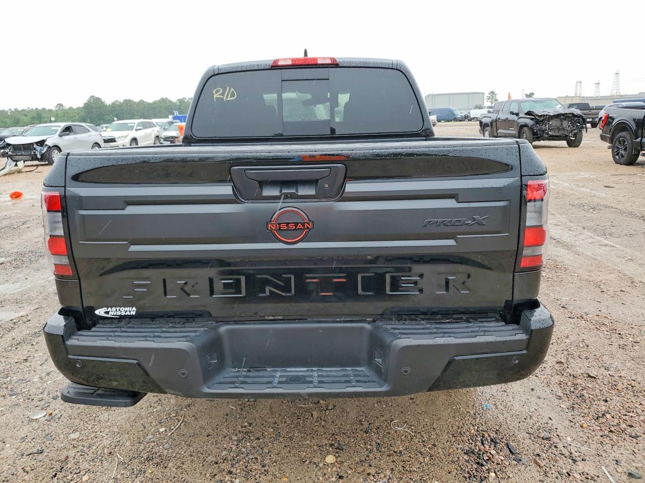 2025 Nissan Frontier Pro-X - Фото 6